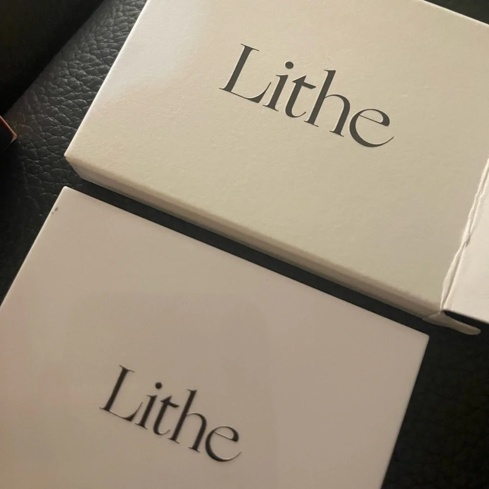 🔥BRAND NEW Lithe Radiant Eyeshadow Palette - Beige, Rose, Chocolate, Onyx